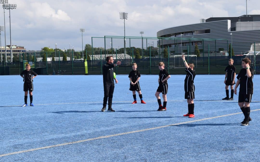 Laurus Trust students train at Manchester City campus with Paul Dickov