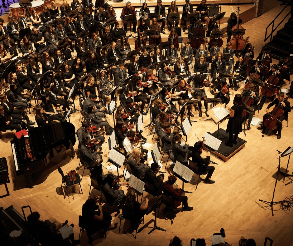 LL_2 Student Musicians performing at Laurus Live.